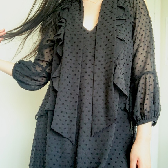 COPY - Zara Dotted Long Sleeve Mini Dress with Cu… - Picture 2 of 3